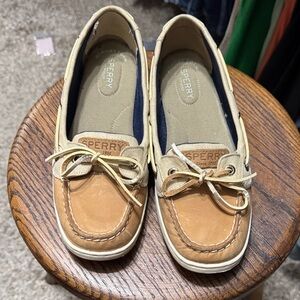 Women’s Sperry boat shoes size 7